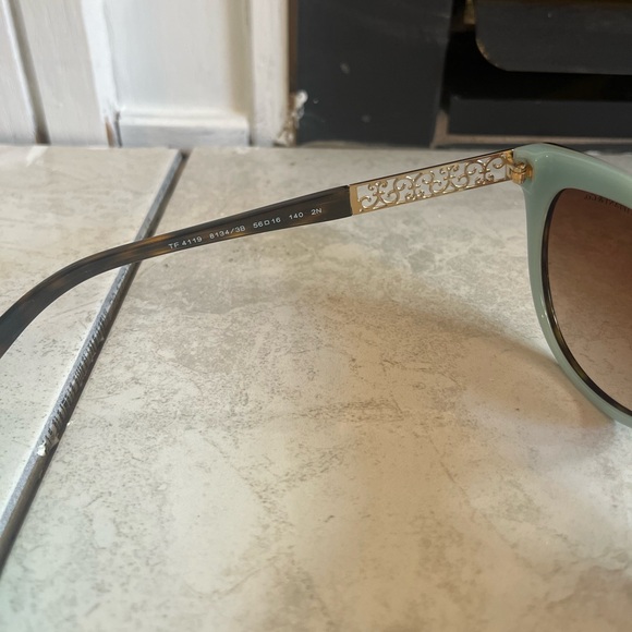 Tiffany & Co. Sunglasses for women - Picture 3 of 5